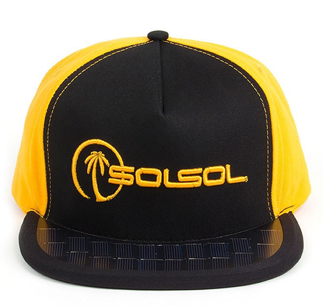 mũ bóng chày sạc điện thoại