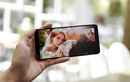 Màn hình sáng đẹp và chất lượng