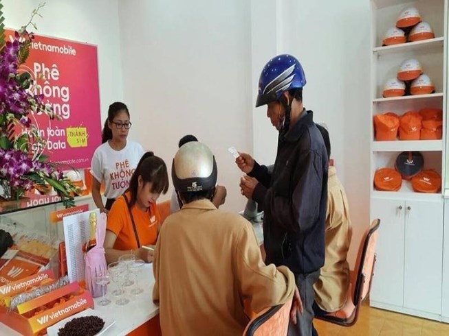 Trong một tháng phản ánh trên dưới 10 lần nhưng yêu cầu chuyển mạng giữ số của anh Hoàng Anh vẫn không được thực hiện do lý do... lỗi hệ thống.