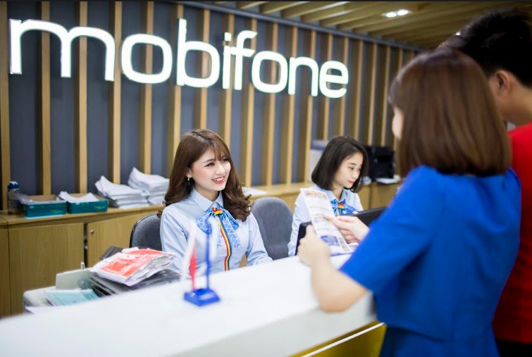 Chọn mua sim theo tên tại cửa hàng MobiFone
