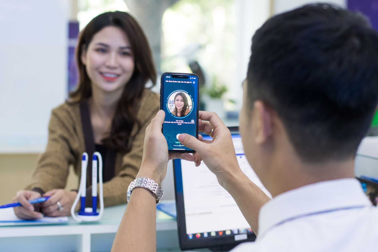 Cảnh giác với các tin nhắn, cuộc gọi rủ đổi SIM 4G