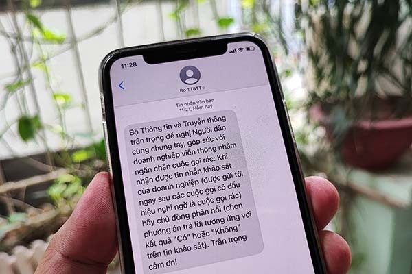 Nhà mạng nhắn tin đề nghị khách hàng phản hồi để chặn cuộc gọi rác.