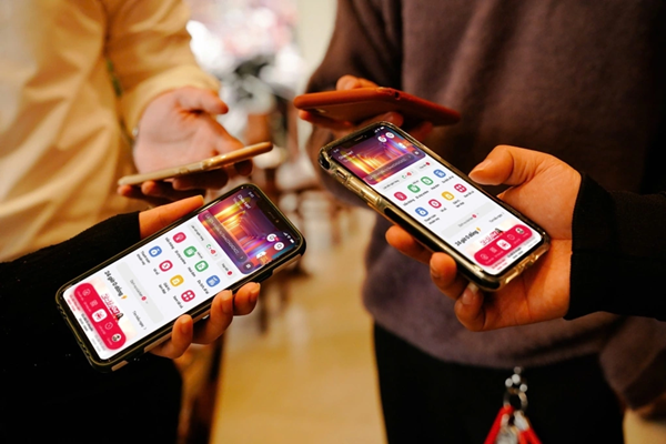 Người dùng sử dụng Viettel Money.